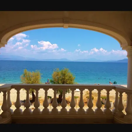Pefkias Appartement Kiáton