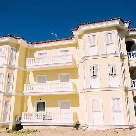 Pefkias Appartement Kiáton