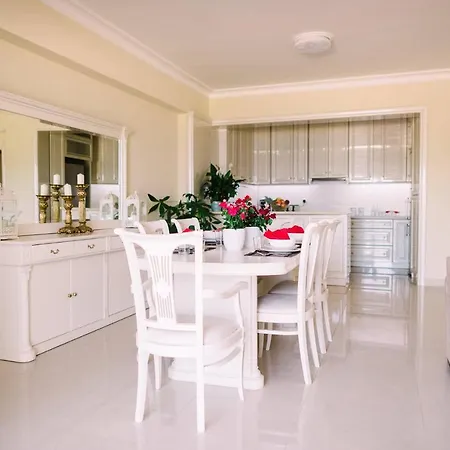 Appartement Pefkias